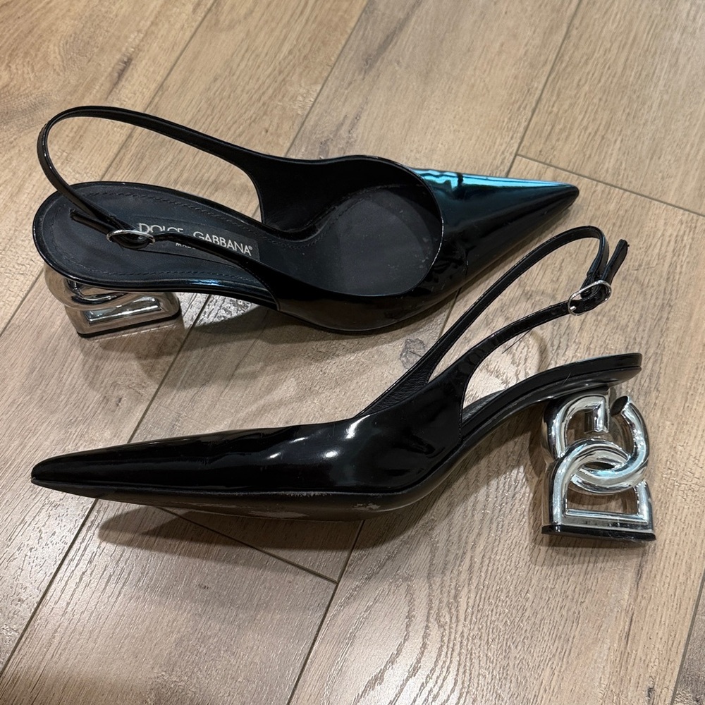 Dolce & Gabbana Black Patent Leather Pointed Slingback Pumps